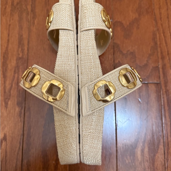 Larroudé Milan Slide Sandals Beige Raffia Gold Hammered Hardware  Size 5.5 - Picture 5 of 7